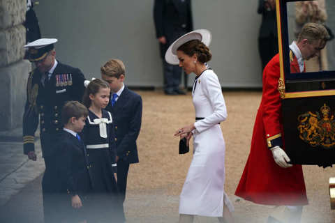 Kate Middleton Eclipsa En El Trooping The Colour Su Esperado Regreso