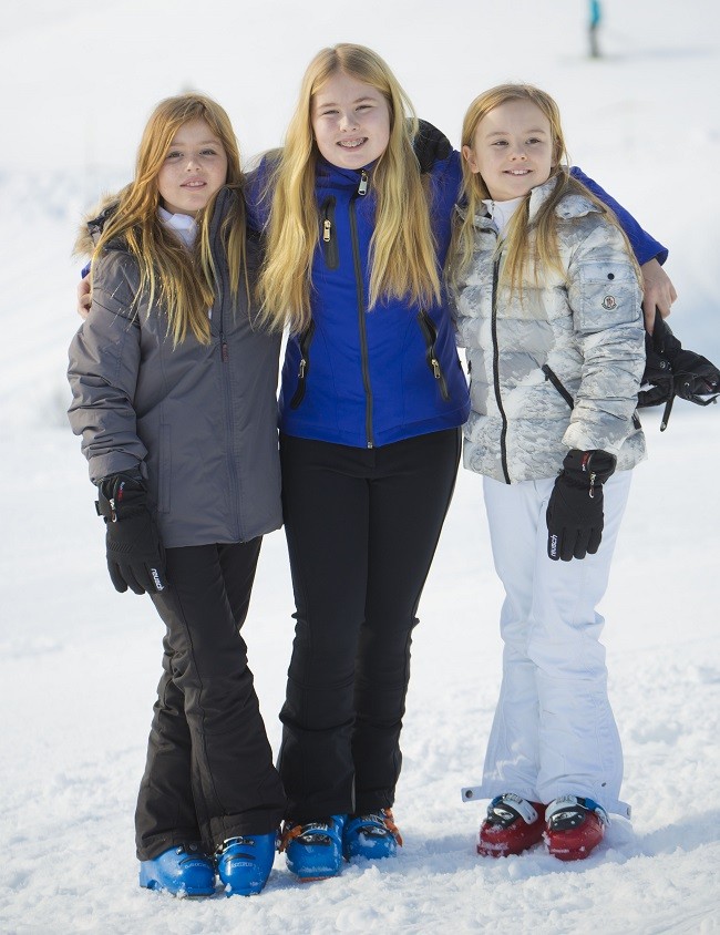 Las tres hijas de los reyes de Holanda durante sus vacaciones de esquí