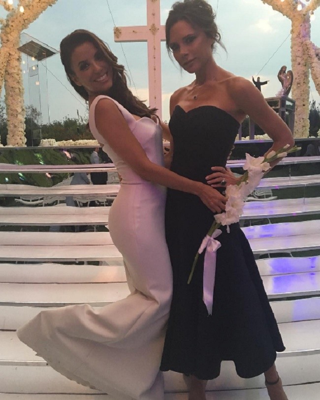 Eva Longoria con su amiga Victoria Beckham