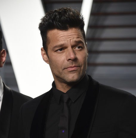 Ricky Martin arrives at the Vanity Fair Oscar Party on Monday, Feb. 27, 2017, in Beverly Hills, Calif.