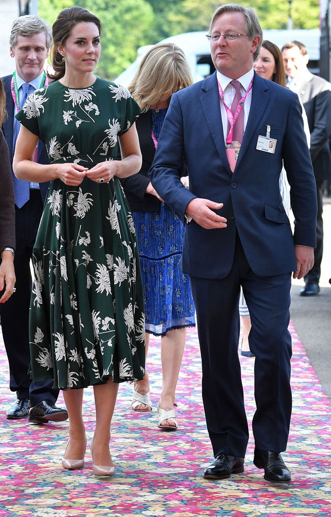 la-duquesa-kate-en-verde