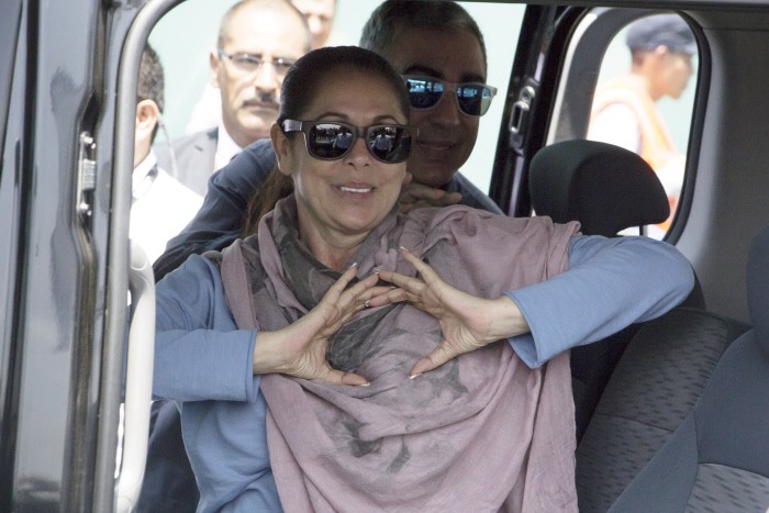 la-fina-agenda-de-isabel
