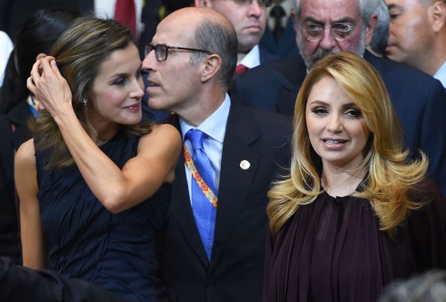 Letizia ejerce de "líder mundial" con glamour español