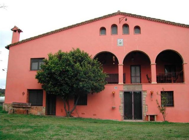 la-masia-de-paz-padilla-en-gerona