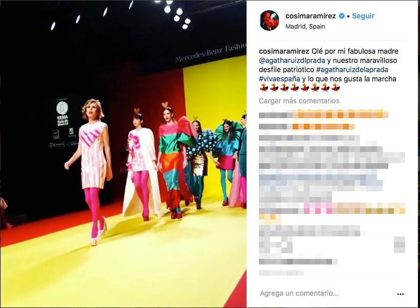 el-ultimo-desfile-de-agatha-ruiz-de-la-prada-tuvo-sabor-patriotico