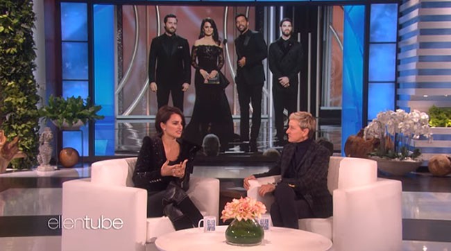 Penélope Cruz se mete en un lío al enseñar español a Ellen DeGeneres
