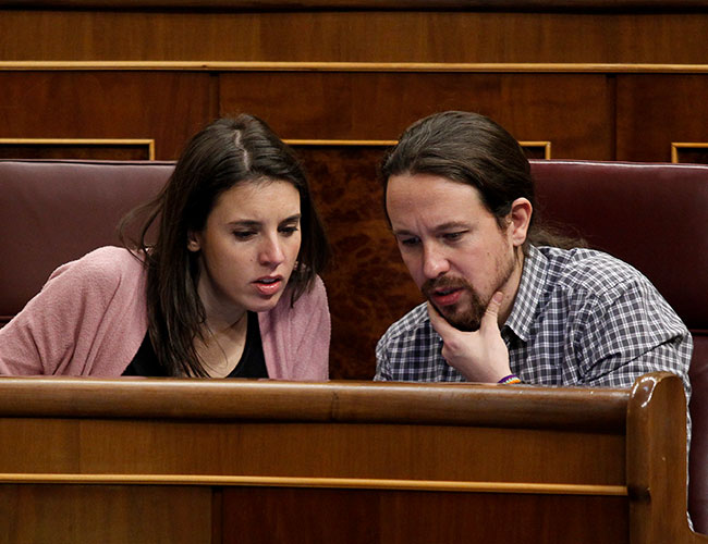 la-pareja-esta-my-feliz-por-la-noticia-de-que-ampliandole-la-familia