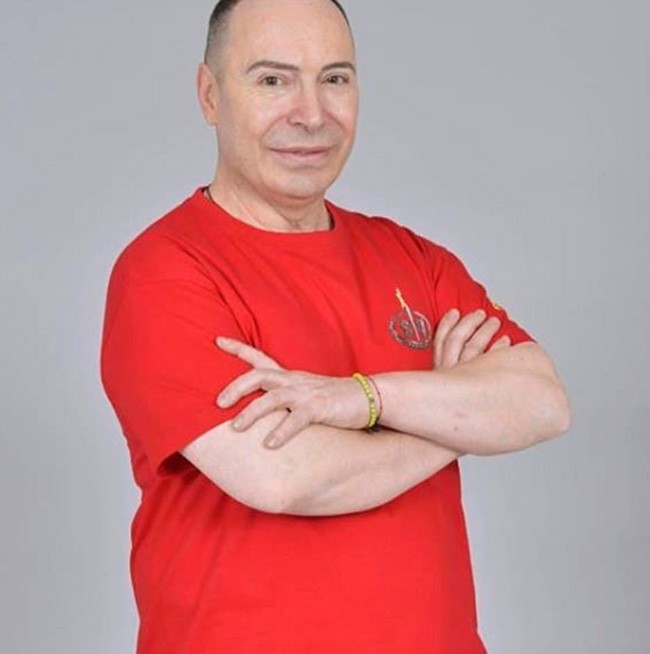 peluquero-camarero-y-hasta-transformista