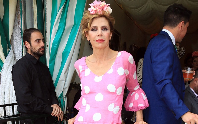La diseñadora Ágatha Ruíz de la Prada durante la Feria de Abril de Sevilla. (Gtres)