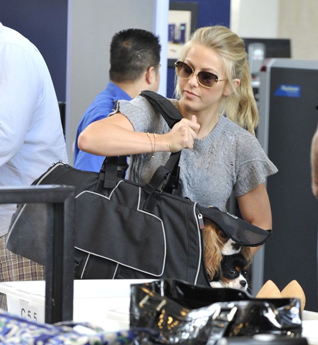 la-cantante-julianne-hough