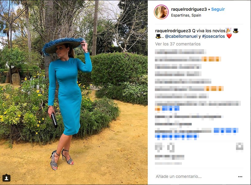 raquel-rodriguez-muy-favorecida-con-vestido-y-pamela-azul