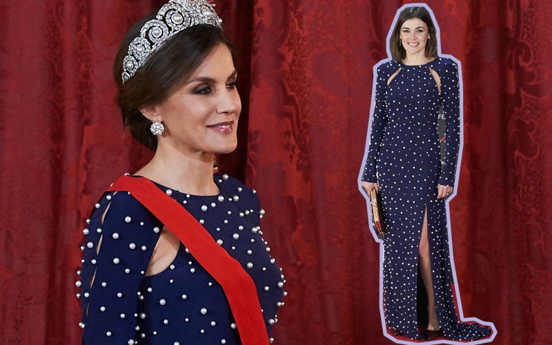 Reina Letizia junto a una imagen de la actriz Marta Nieto.