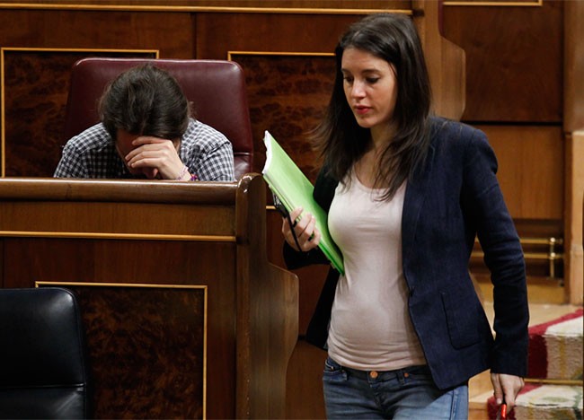 La primera foto de Irene Montero luciendo 'barriguita' de embarazada en el Congreso