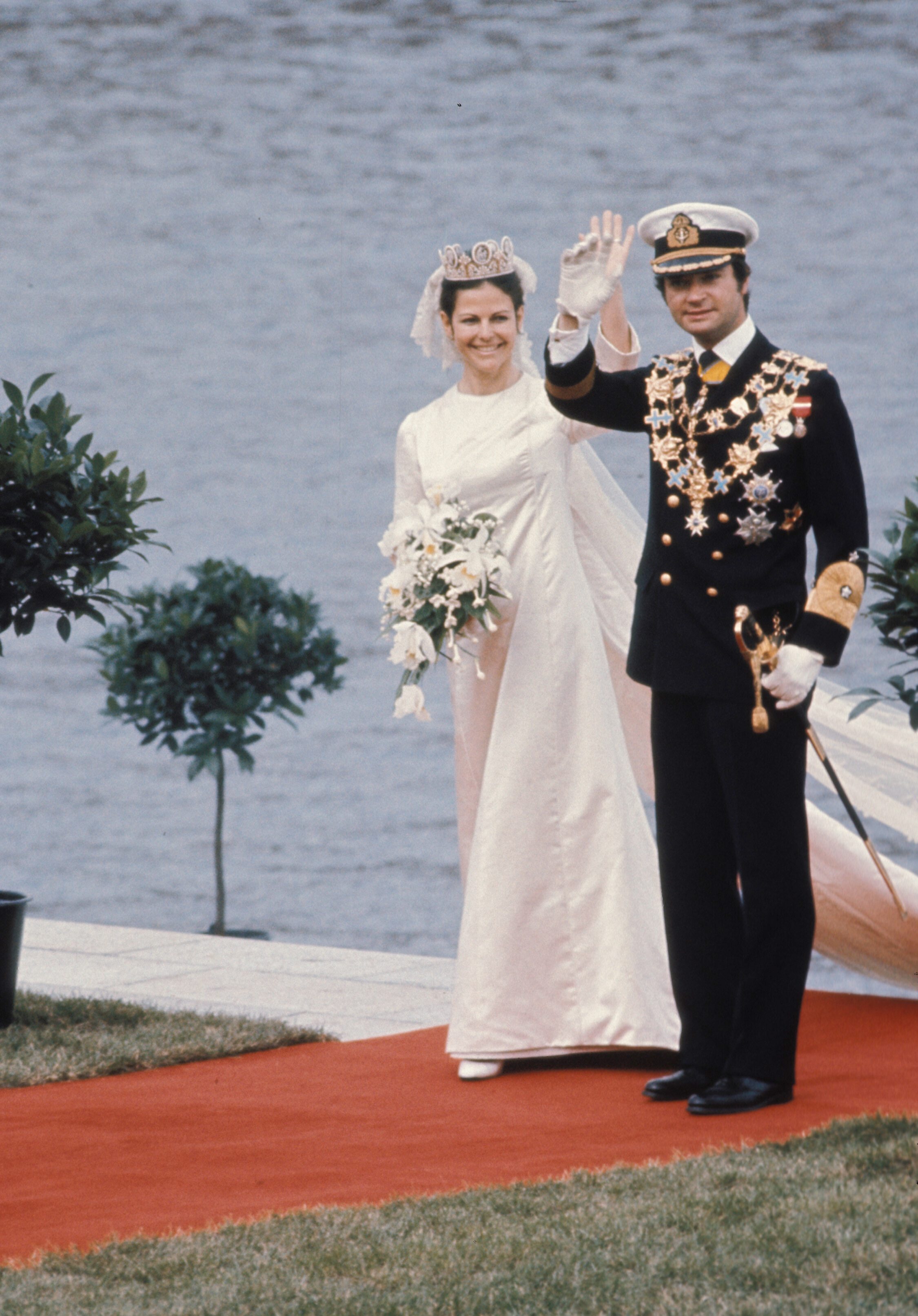 suecia-19-de-junio-de-1976-boda-del-rey-carlos-gustavo-de-suecia-y-la-reina-silvia