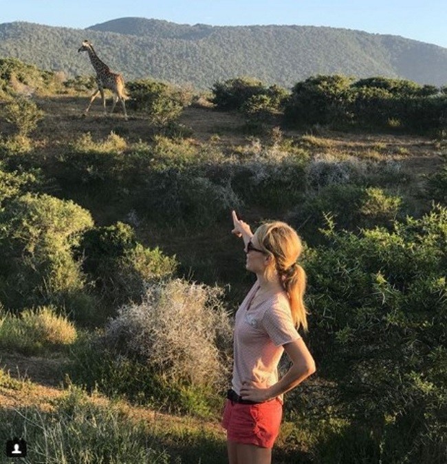 patricia-conde-que-tambien-aparece-como-deudora-no-se-corta-en-hacer-viajes-como-el-que-hizo-a-sudafrica