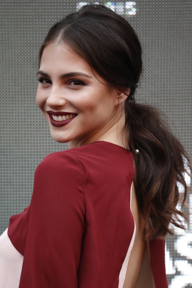 andrea-duro-igualmente-una-belleza-morena-podria-sorprender-en-un-papel-tan-grande-como-este