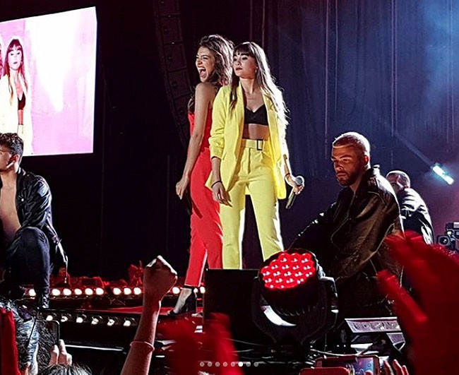 aitana-muy-de-trajes-de-chaqueta