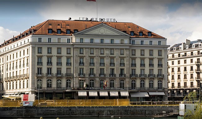 un-hotel-frente-al-rio-rodano
