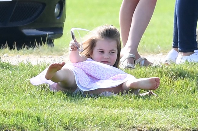 charlotte-no-paro-de-jugar-durante-todo-el-dia