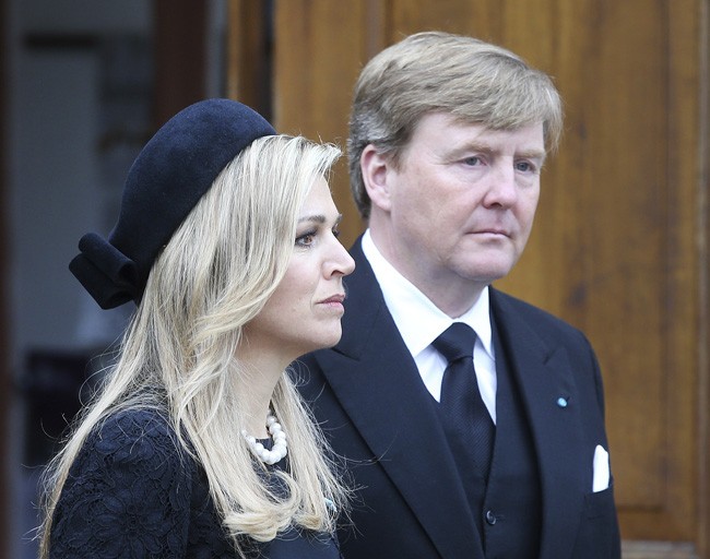 Los Reyes de holanda en el funeral de Jorge Zorreguieta. (Gtres)