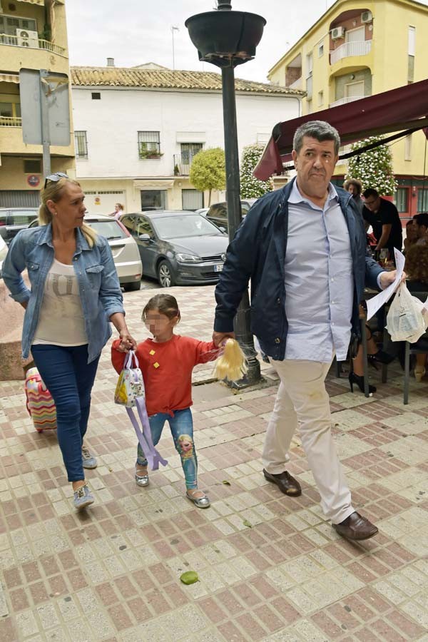 cree-que-que-si-alba-quiere-estar-con-el-debe-ser-porque-la-trata-bien
