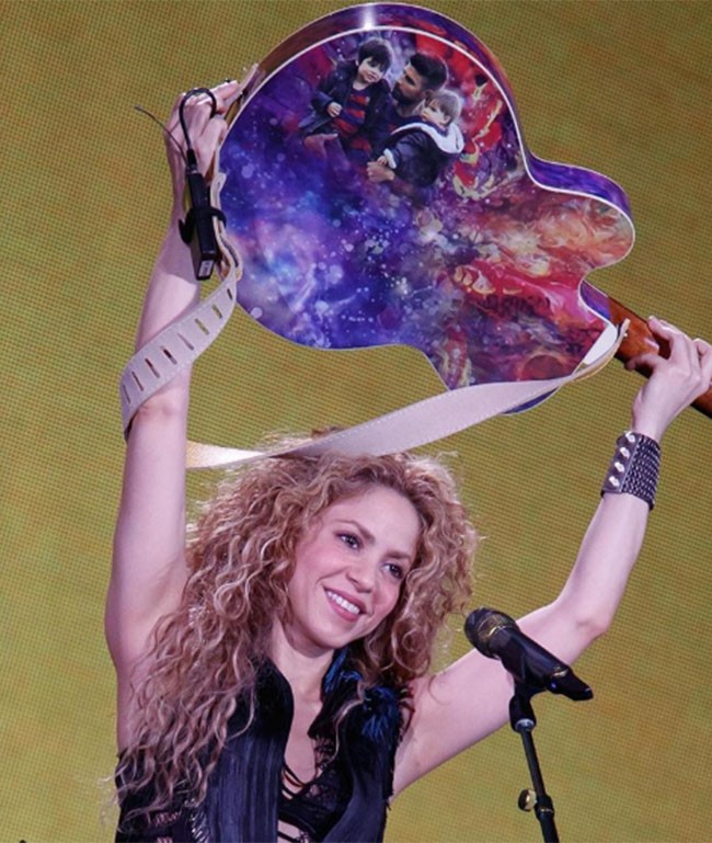 Los hijos de Shakira disfrutan por primera vez en directo de un concierto de su madre
