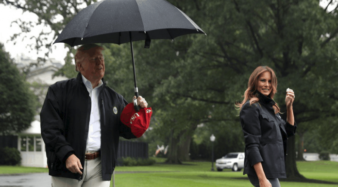Donald y Melania Trump, un matrimonio que ya no comparte ni el paraguas