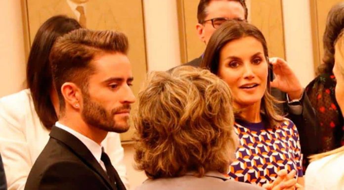 ¿Qué hace Pelayo Díaz compartiendo mesa con la Reina Letizia?