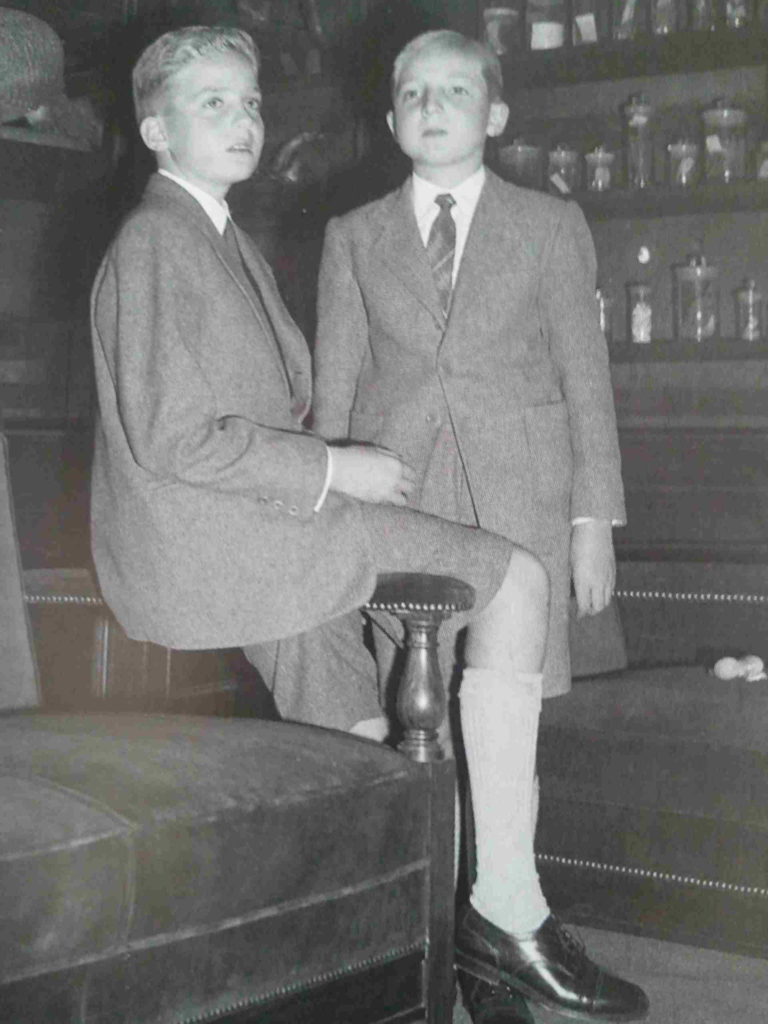 El Rey Juan Carlos y su hermano