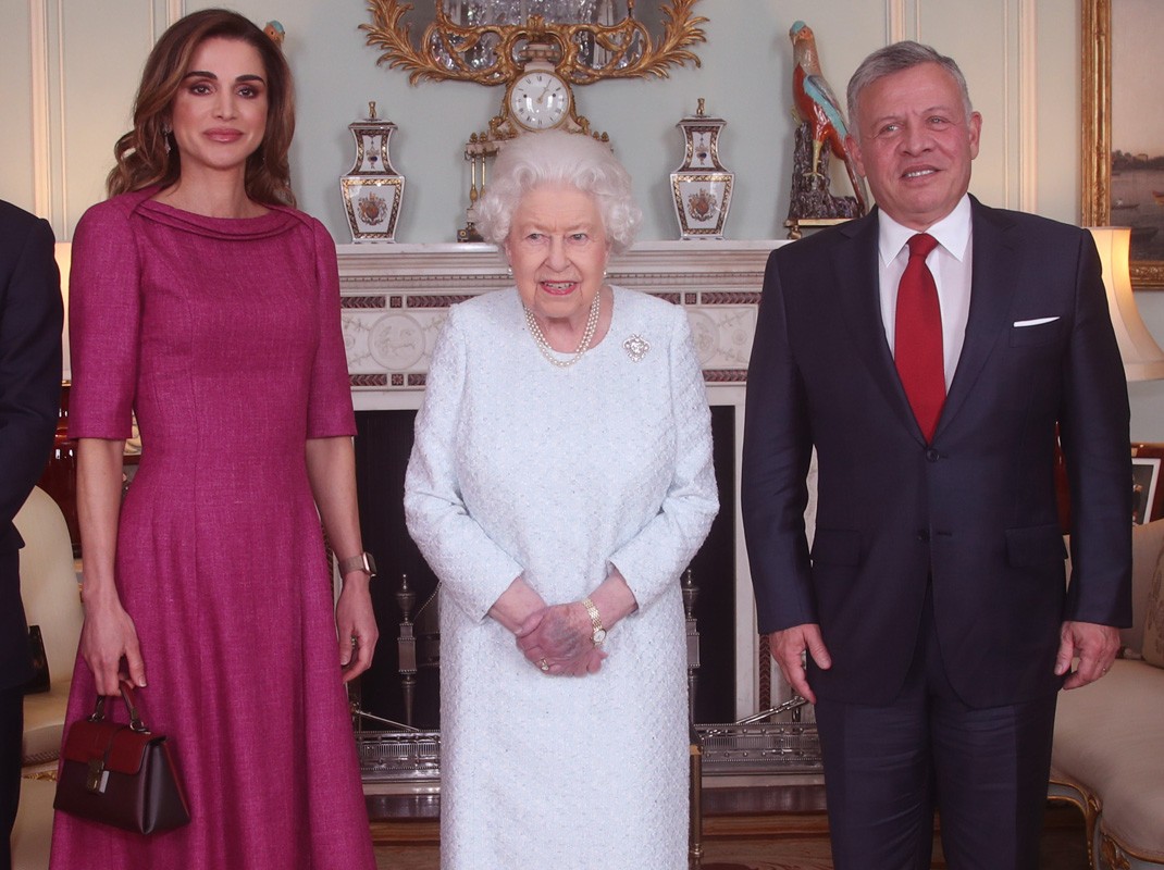La Reina Isabel II con Rania de Jordania