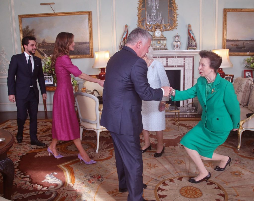 La Reina Isabel II con Rania de Jordania
