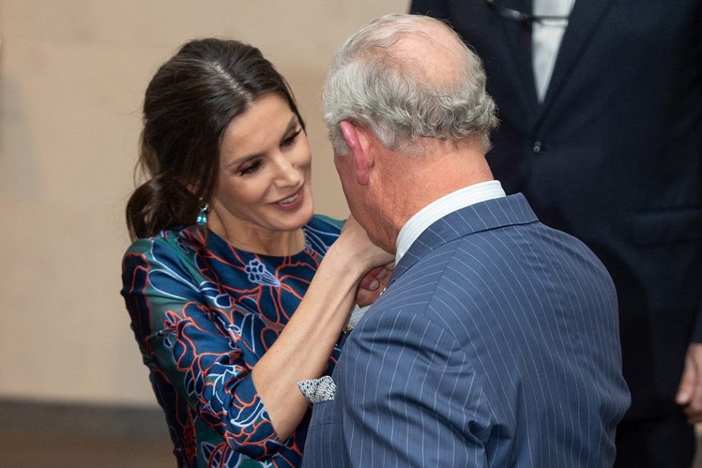 La Reina Letizia y el príncipe Carlos