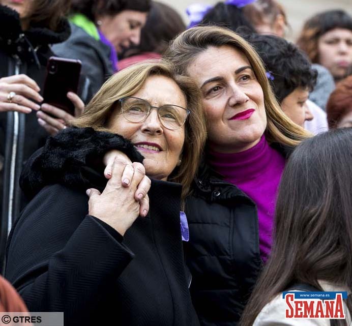 Carlota Corredera  y su madre Elisa Llauguer