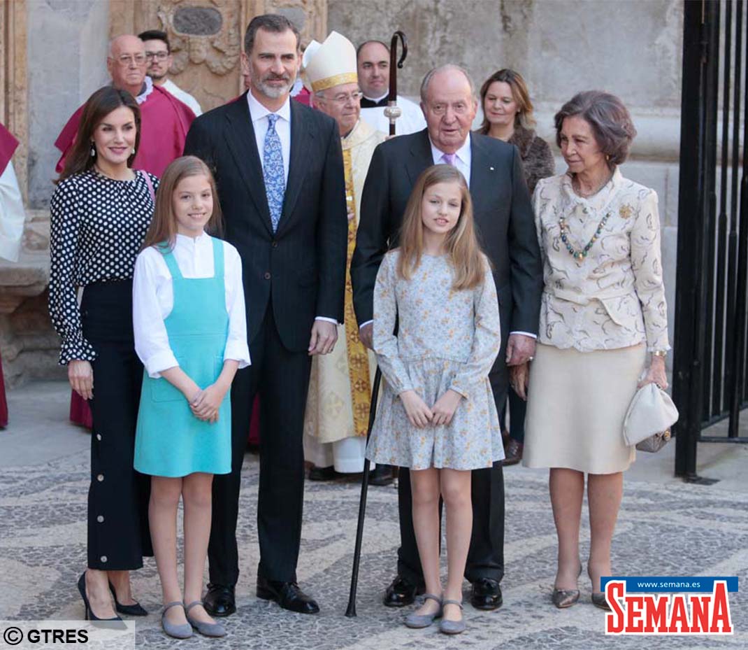 Reina Letizia, Rey Felipe VI, Rey emérito don Juan Carlos de Borbón, doña Sofía de Grecia, Infanta Sofía de Borbón, Princesa Leonor de Borbón