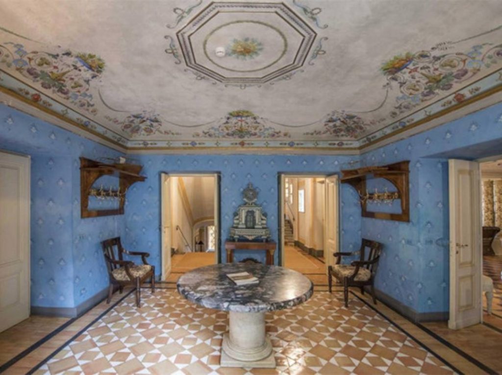 Valentino vende su mansión de la Toscana por 12 millones de euros