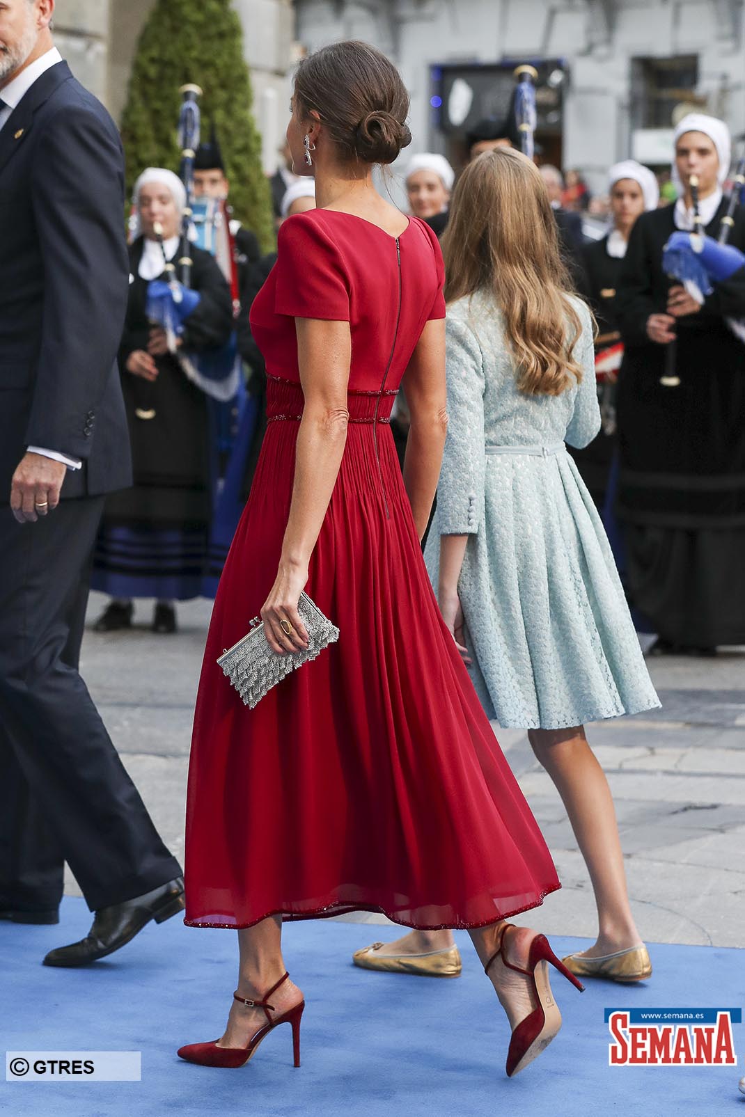 Spanish Queen Letizia Ortiz with daughter Princess of Asturias Leonor de Borbon arriving to Princess of Asturias Awards 2019 in Oviedo, on Friday 18 October 2019.