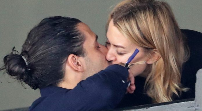 Marta Ortega y Carlos Torretta se comen a besos sin importarles la presencia de Sergio Álvarez Moya