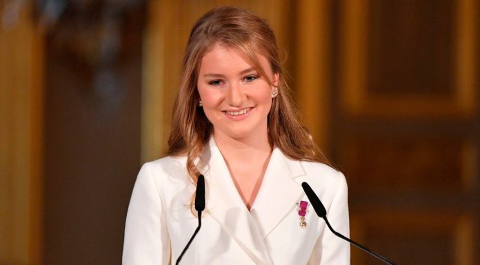 La promesa de Elisabeth de Bélgica a sus 18 años: "El país puede contar conmigo"