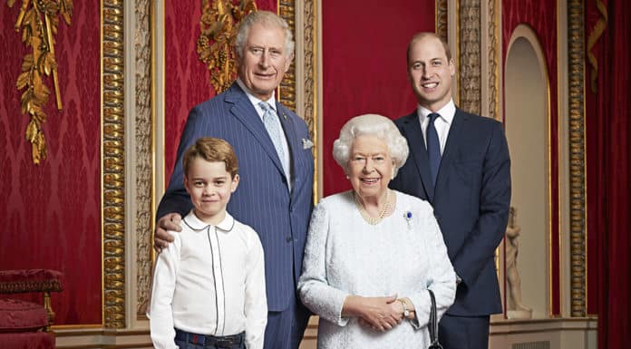 El príncipe George, protagonista del nuevo posado de la Famila Real británica