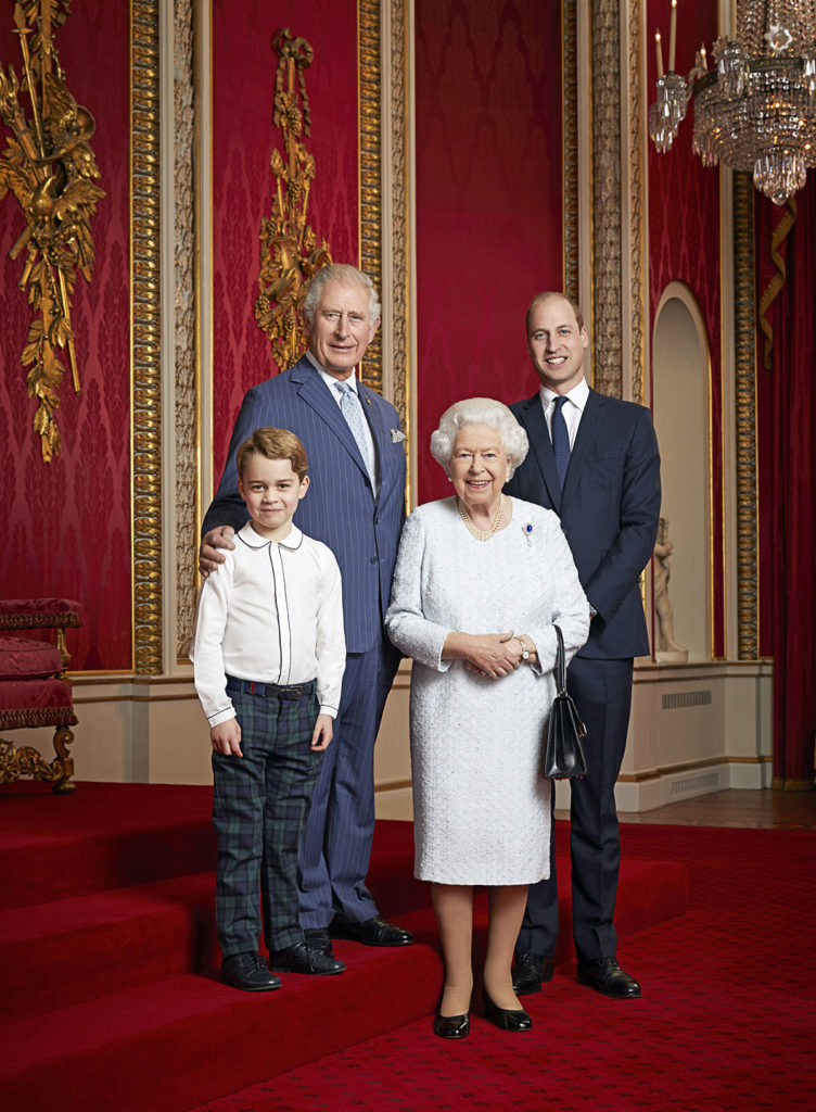 El rey Carlos, obligado a mudarse a Buckingham y a pagar millones por ello