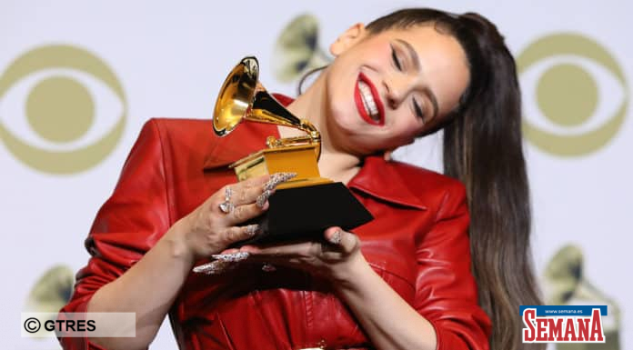 Rosalía hace historia en Los Grammy