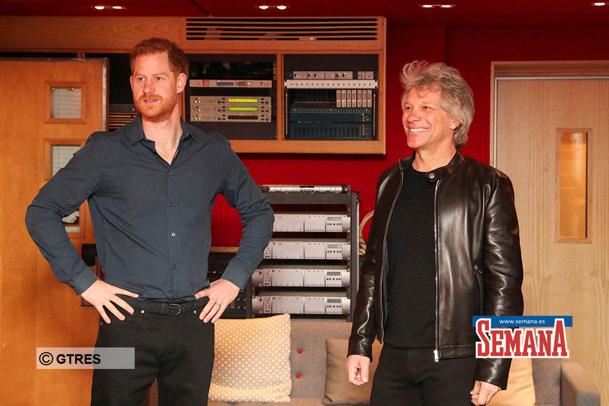 Britain's Prince Harry meets Jon Bon Jovi at Abbey Road Studios in London, Britain February 28, 2020. REUTERS/Hannah McKay/Pool *** Local Caption *** .