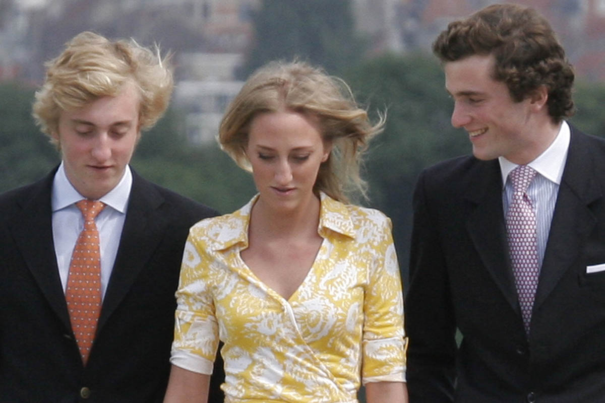 Belgium's Princess Maria Laura, center, walks with her brothers Prince Joachim, left, and Prince Amadeo, right, during an official photo session at the Royal Palace in Laeken, Belgium, Tuesday June 17, 2008. (AP Photo/Virginia Mayo)© RADIAL PRESS