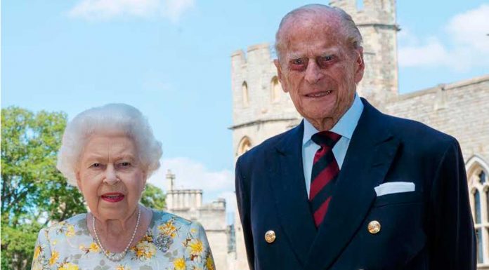 Felipe de Edimburgo cumple 99 años en pie y así le felicita su familia
