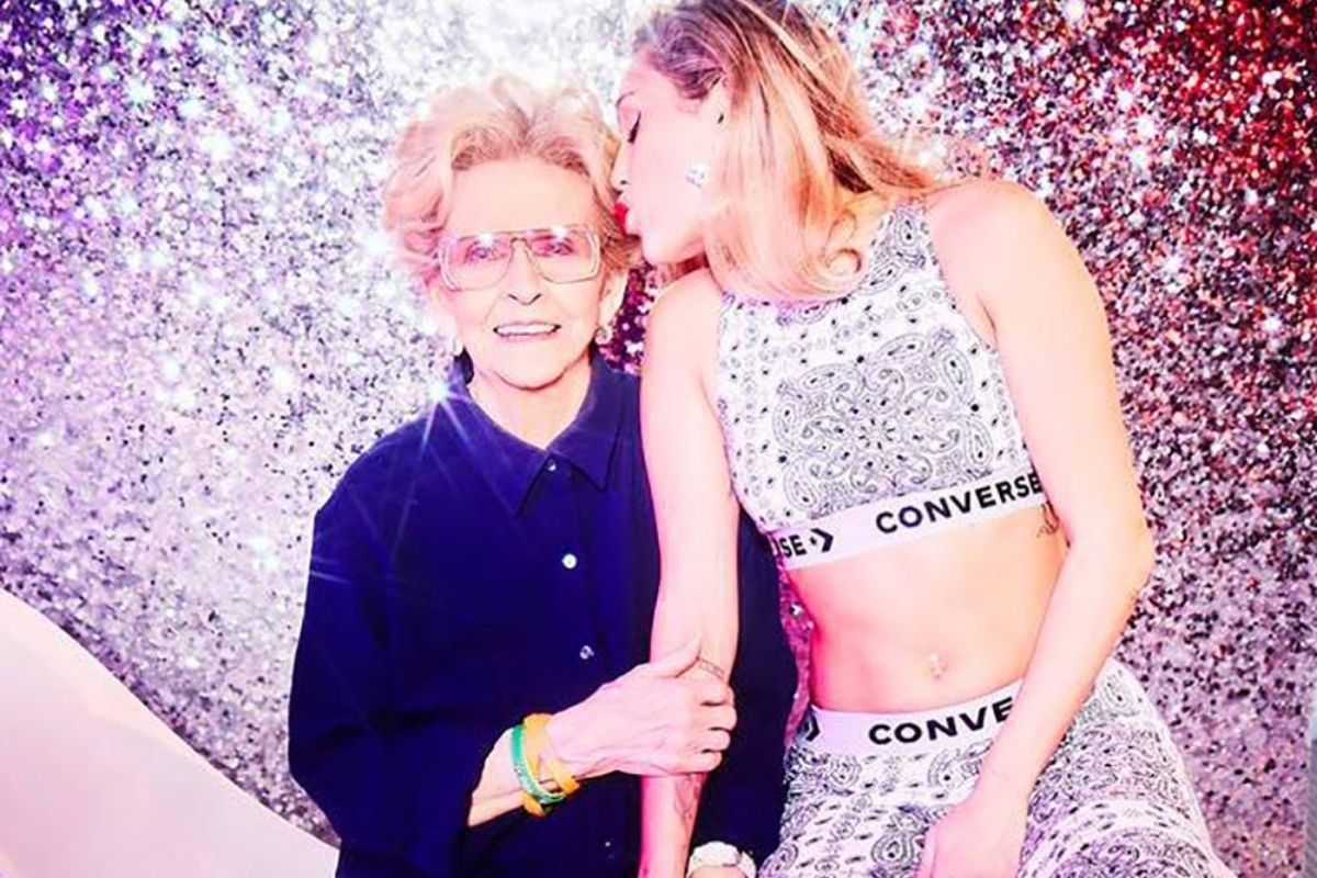 miley cyrus abuela