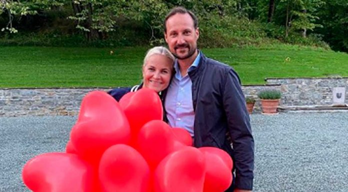 Haakon y Mette-Marit de Noruega celebran su 19 aniversario (cuando nadie apostaba por ellos)