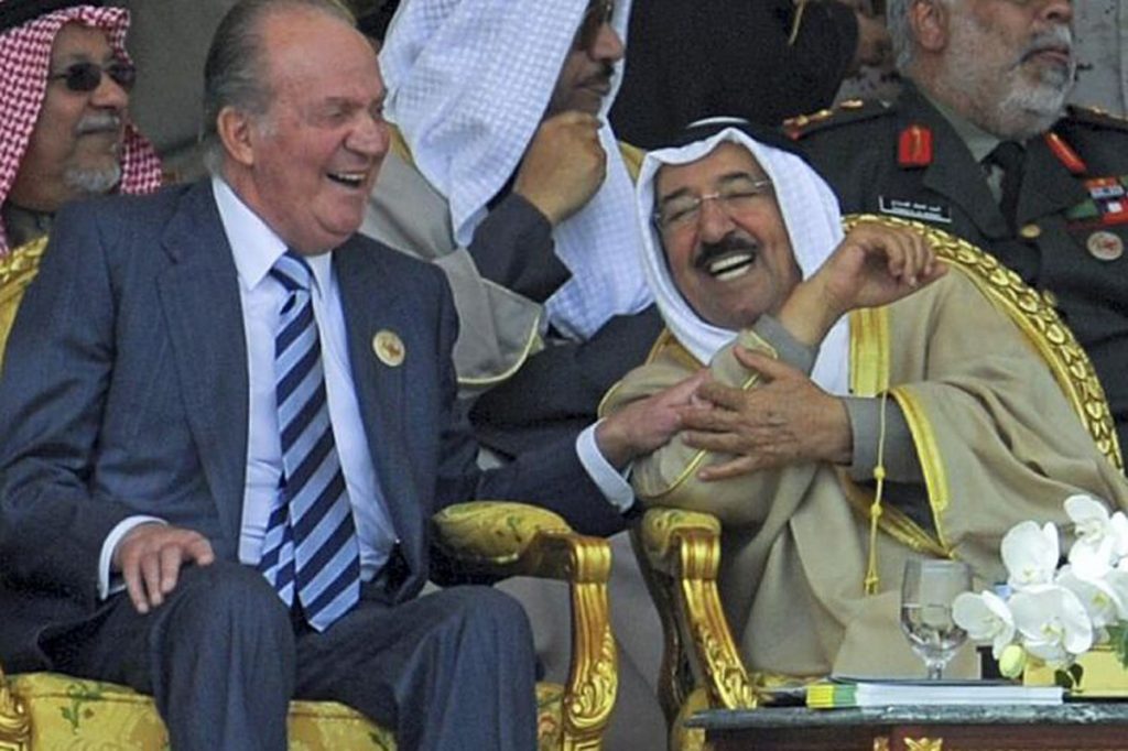 El Rey Juan Carlos, apenado por la muerte de un buen amigo, el emir de Kuwait