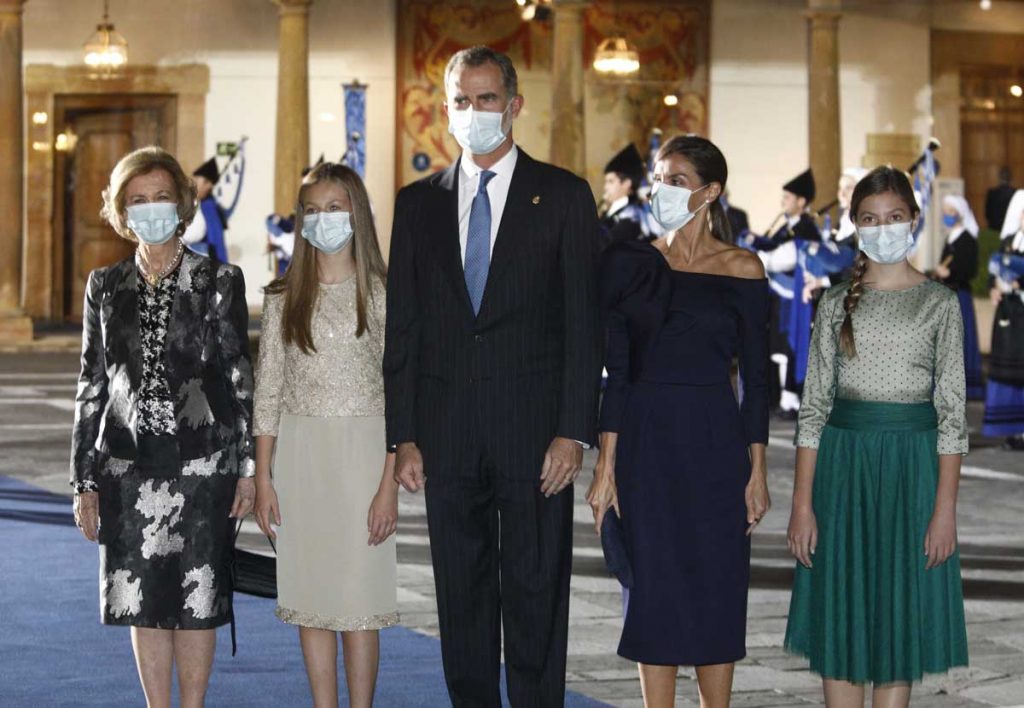 La suerte de la Princesa Leonor: libre para celebrar su cumple en España