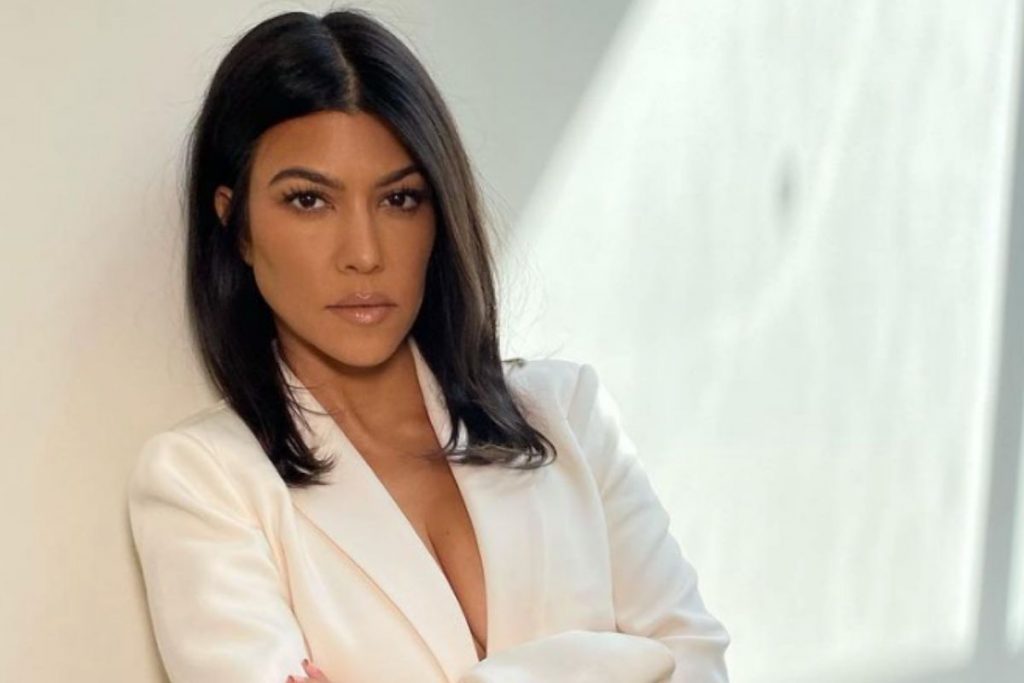 Lluvia de críticas a Kourtney Kardashian por apoyar a la campaña presidencial de Kanye West
