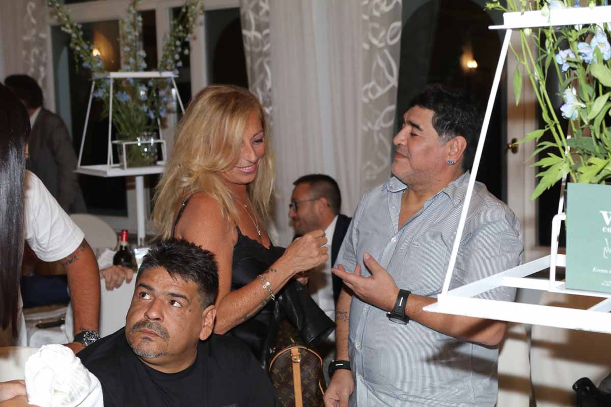 Los numerosos escándalos de Maradona con sus mujeres